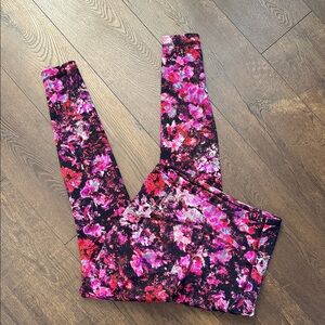 Lululemon Swift Speed 25” inch leggings / floral / Like New